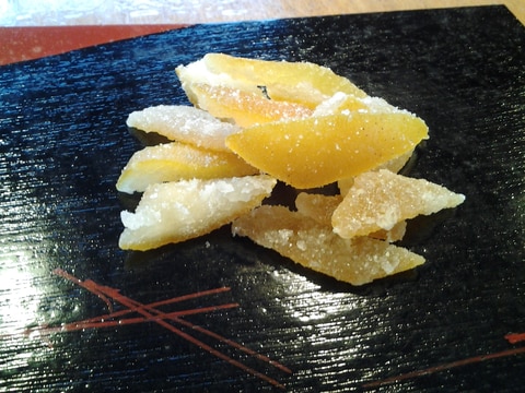 柑橘類の皮の砂糖菓子